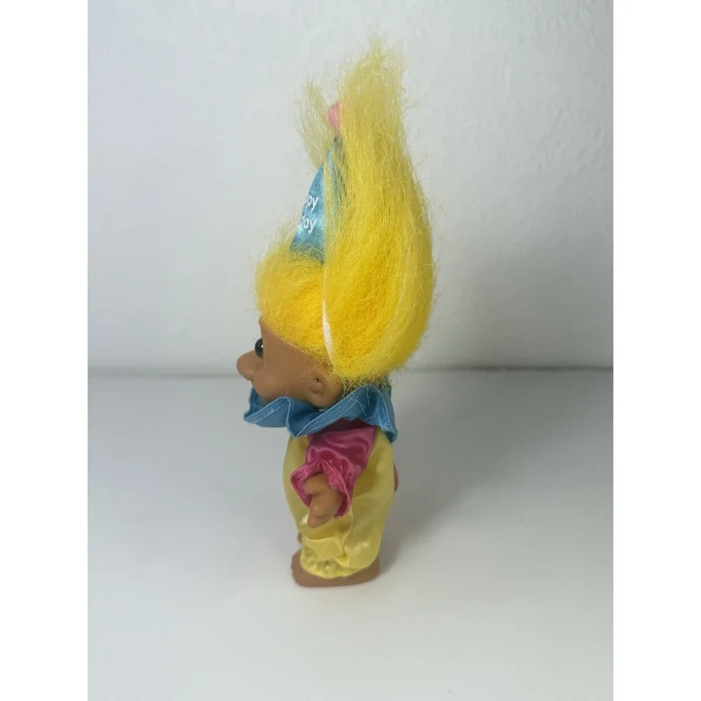 HAPPY BIRTHDAY CLOWN ACE NOVELTY Troll Doll YELLOW HAIR W/ Birthday Hat & Outfit